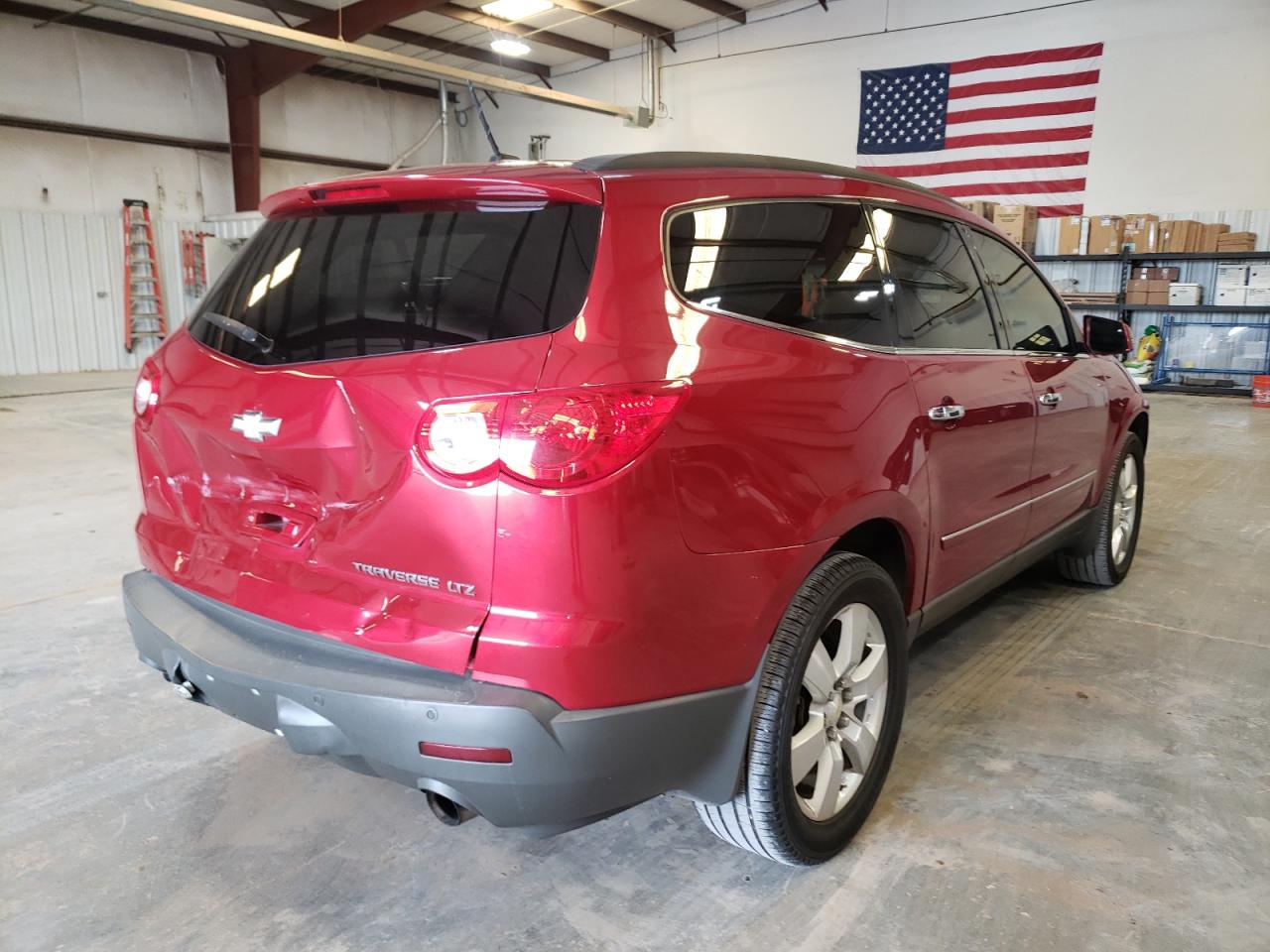 Photo 4 from auction – 2012 CHEVROLET TRAVERSE L with VIN 1GNKRLEDXCJ250587