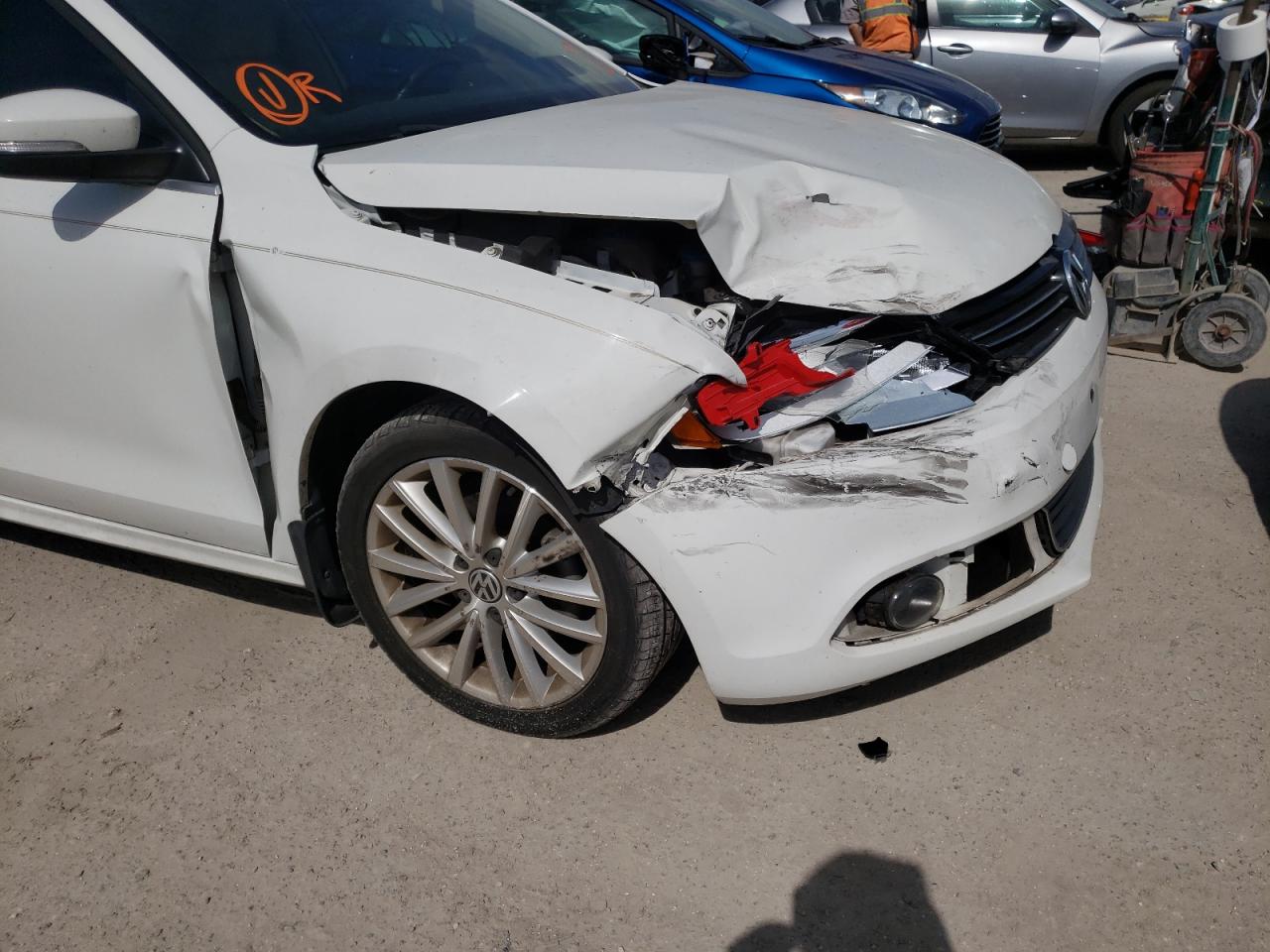 Photo 9 from auction – 2012 VOLKSWAGEN JETTA with VIN 3VWLX7AJ5CM469401