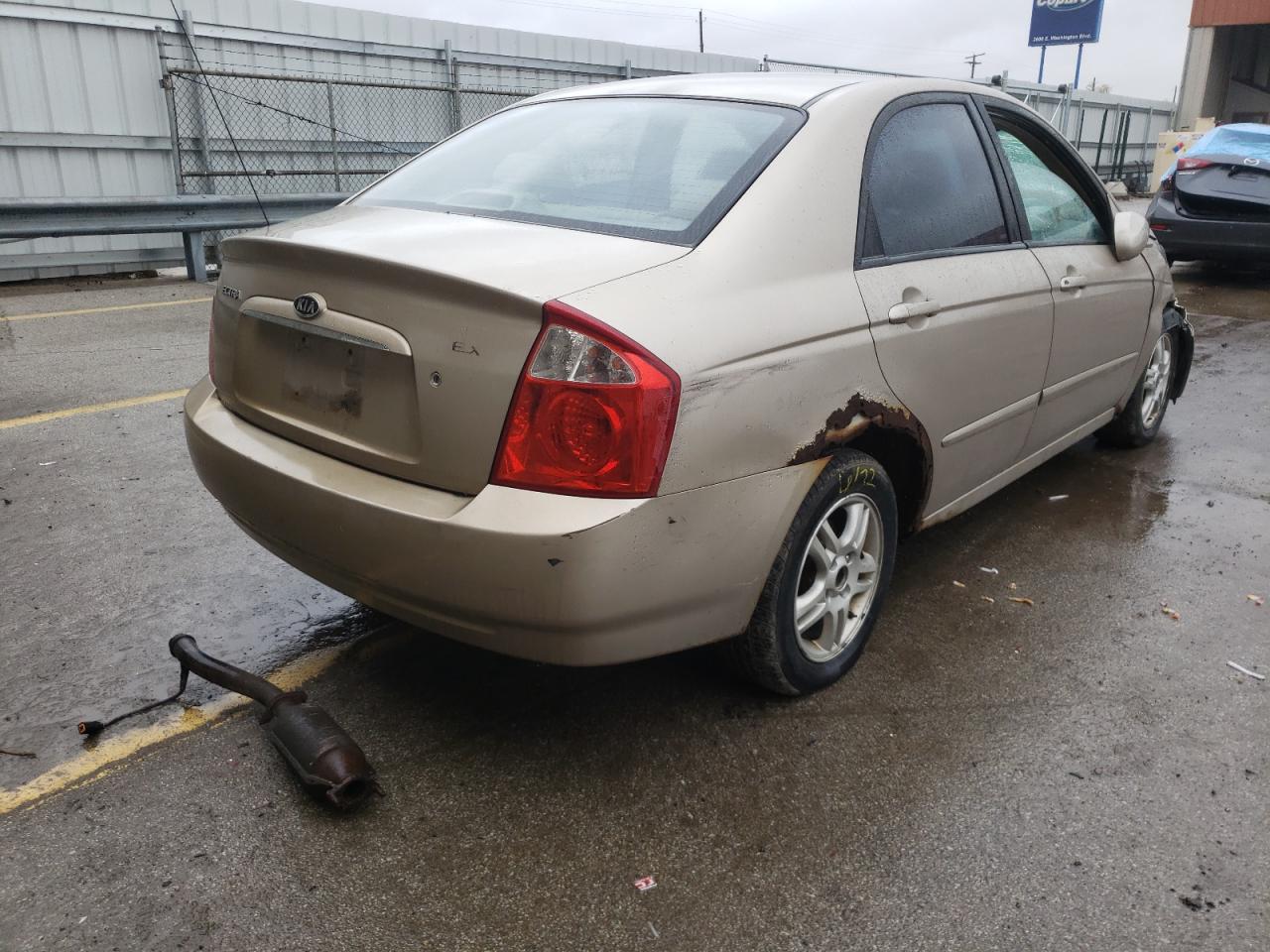 Photo 4 from auction – 2004 KIA SPECTRA LX with VIN KNAFE122645037222