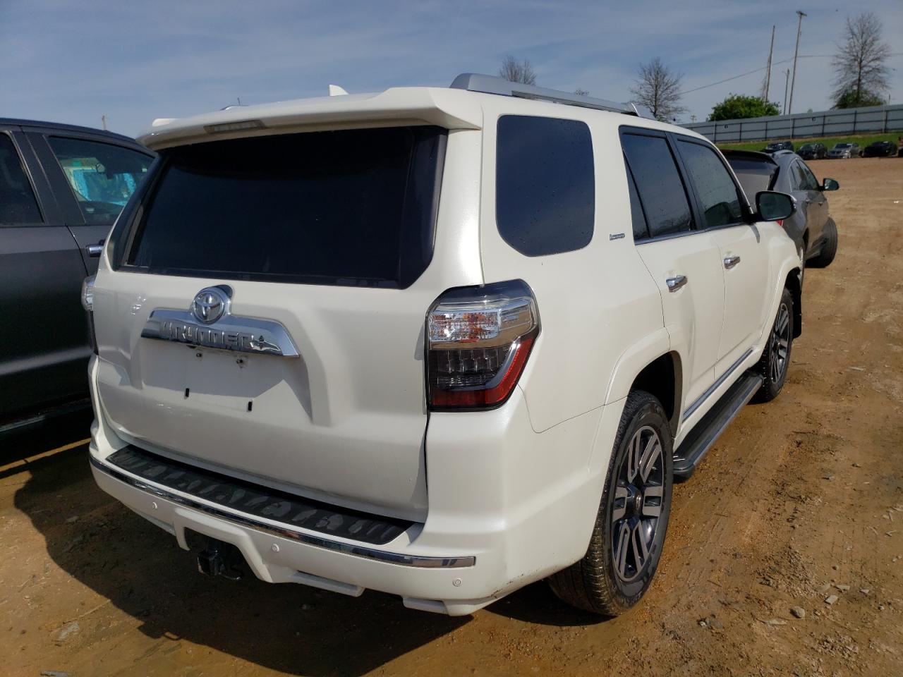Photo 4 from auction – 2020 TOYOTA 4RUNNER SR with VIN JTEBU5JR7L5799141