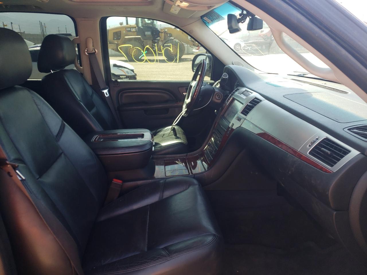 Photo 5 from auction – 2012 CADILLAC ESCALADE E with VIN 1GYS4JEF2CR223358