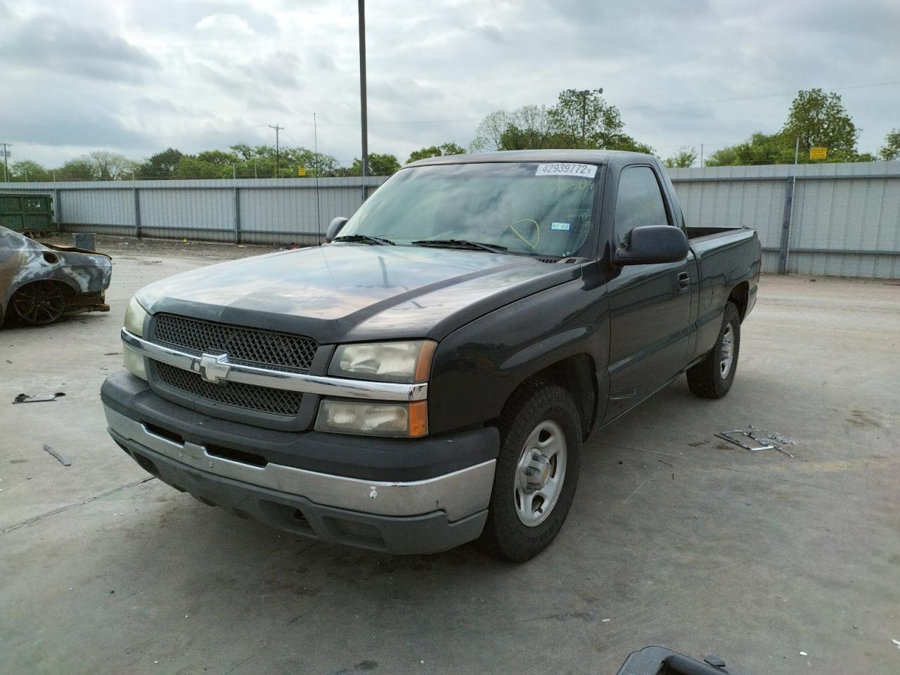 Photo 2 from auction – 2003 CHEVROLET SILVERADO with VIN 1GCEC14X63Z356804