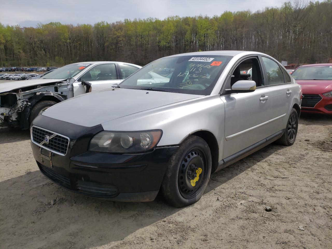 Photo 2 from auction – 2005 VOLVO S40 2.4I with VIN YV1MS390152113588
