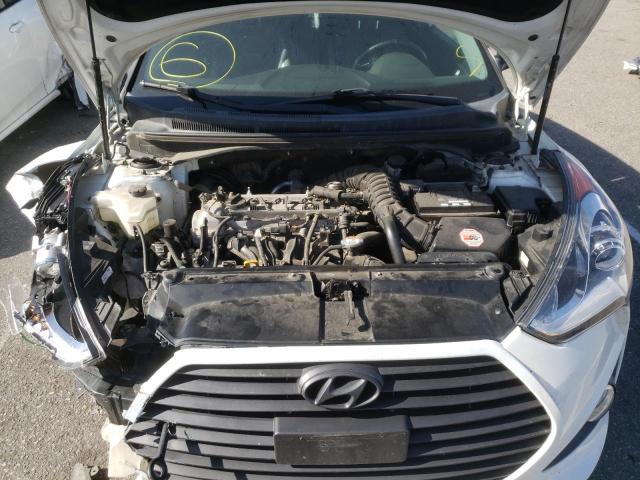 Photo 7 from auction – 2015 HYUNDAI VELOSTER T with VIN KMHTC6AE8FU217116