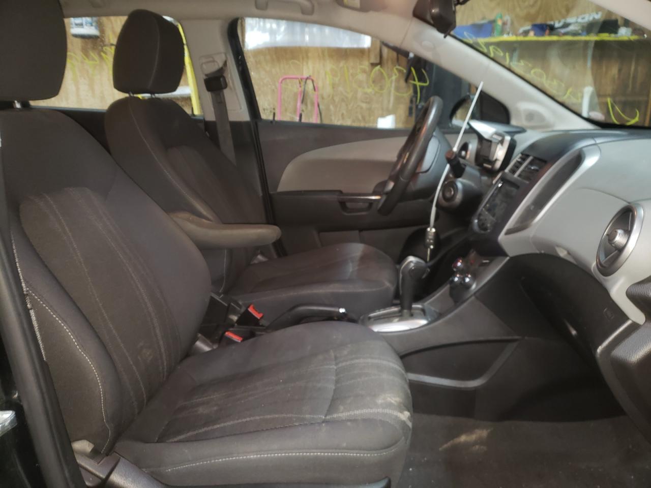 Photo 5 from auction – 2013 CHEVROLET SONIC LT with VIN 1G1JC6SB0D4210232