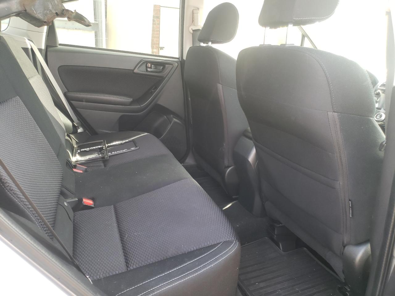 Photo 6 from auction – 2017 SUBARU FORESTER 2 with VIN JF2SJAEC4HH514320