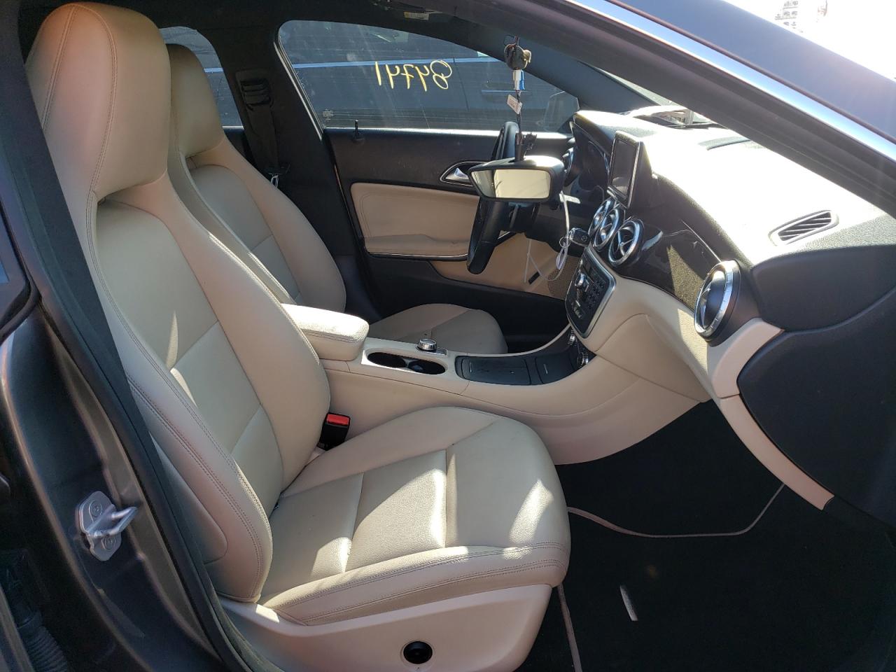 Photo 5 from auction – 2014 MERCEDES-BENZ CLA 250 with VIN WDDSJ4EB4EN043778