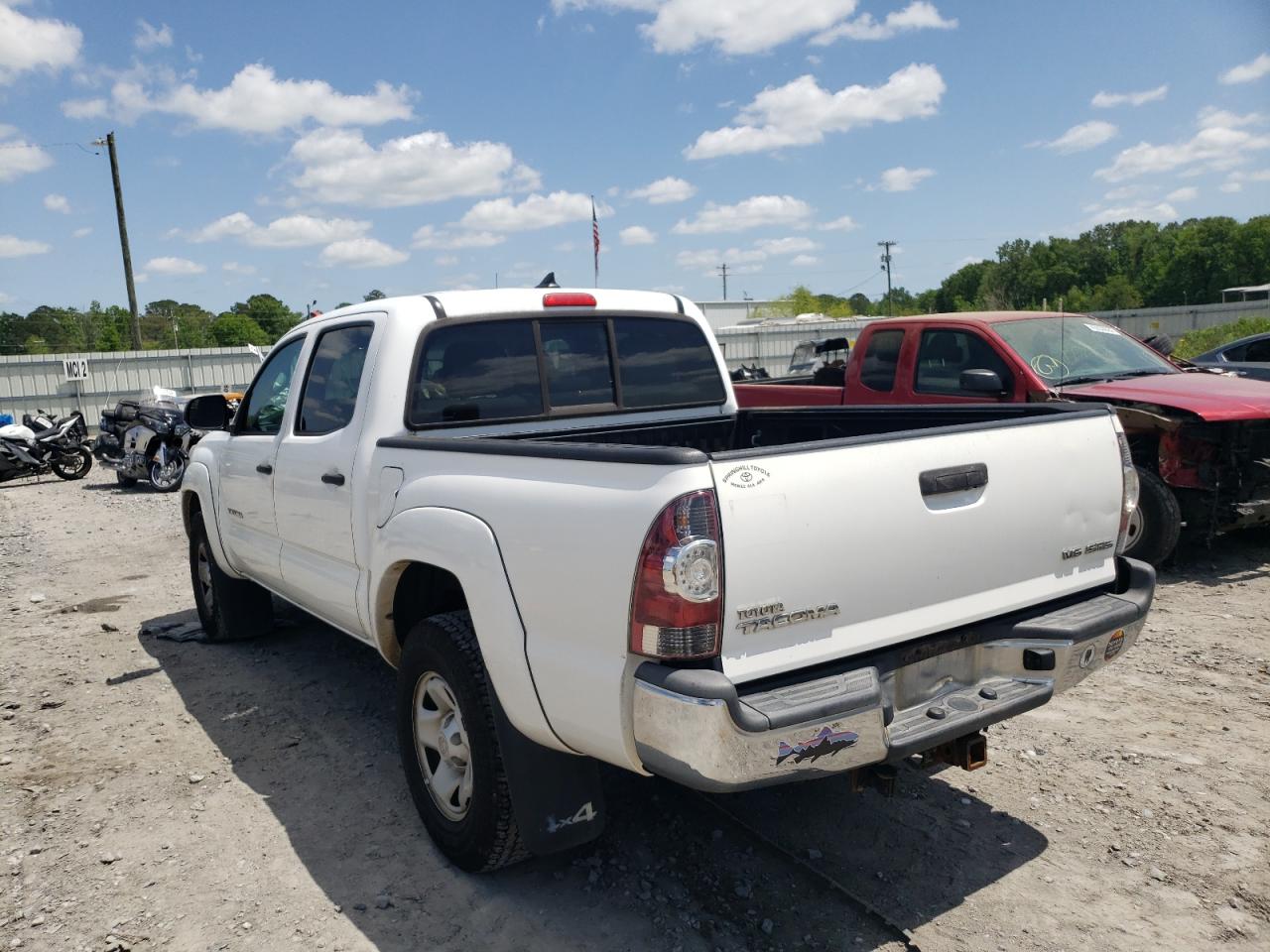 Photo 3 from auction – 2012 TOYOTA TACOMA DOU with VIN 3TMLU4EN3CM099881