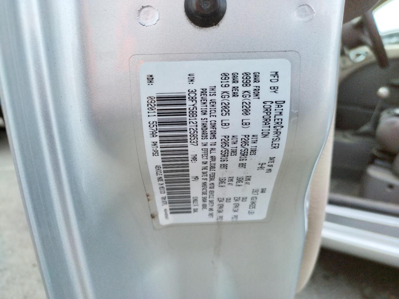 Photo 10 from auction – 2002 CHRYSLER PT CRUISER with VIN 3C8FY58B12T258537
