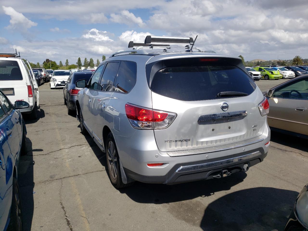 Photo 3 from auction – 2014 NISSAN PATHFINDER with VIN 5N1AR2MM7EC706113