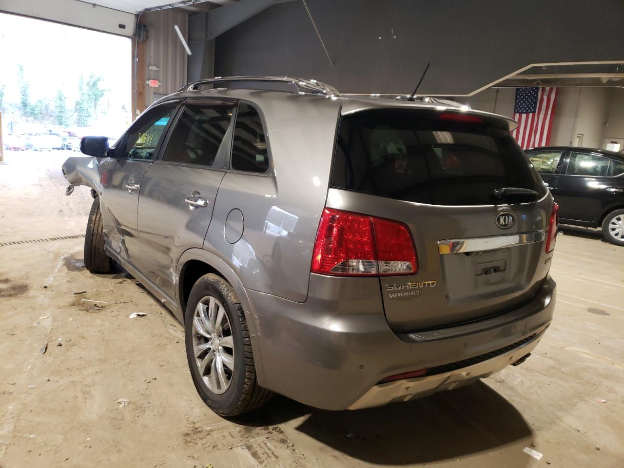 Photo 3 from auction – 2012 KIA SORENTO SX with VIN 5XYKWDA2XCG196896