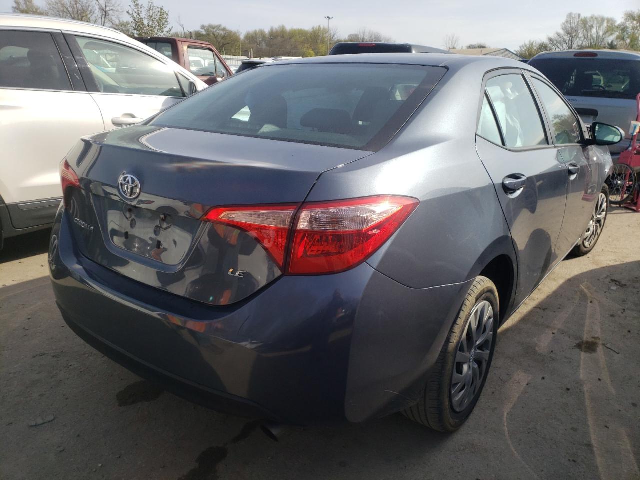Photo 4 from auction – 2018 TOYOTA COROLLA L with VIN 2T1BURHE3JC982003