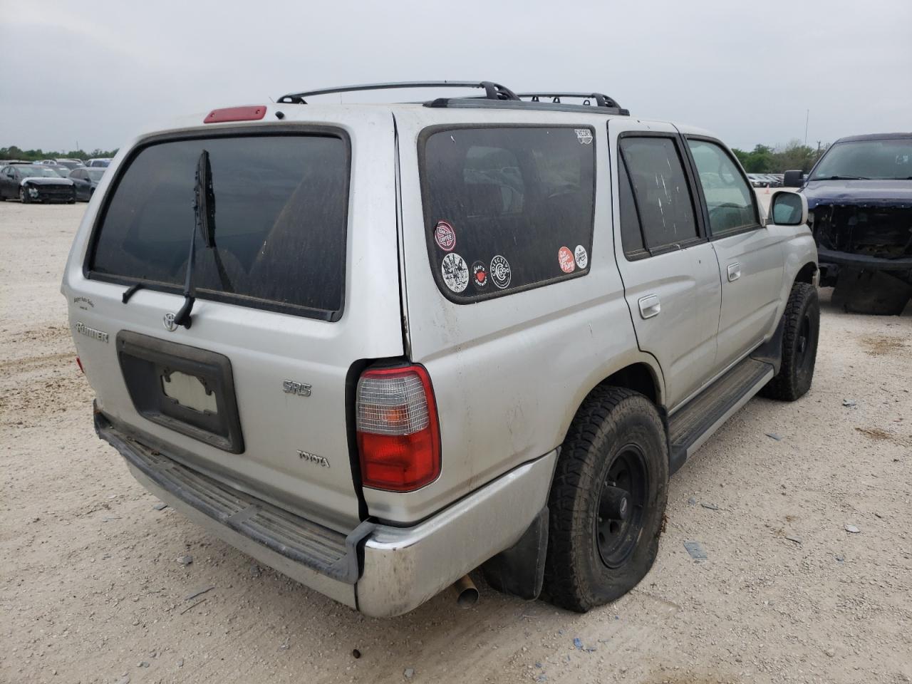 Photo 4 from auction – 2000 TOYOTA 4RUNNER SR with VIN JT3GN86R6Y0176331