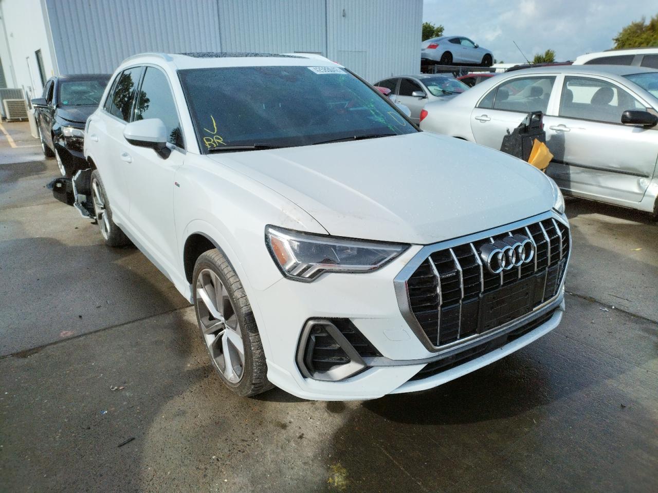 AUDI Q3 PREMIUM 2020 with VIN WA1EECF37L1029689 - Photo from auction