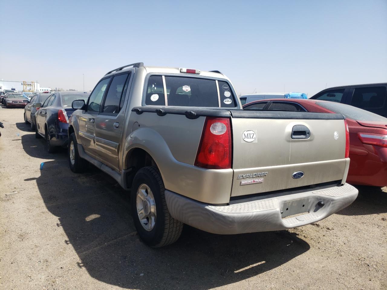 Photo 3 from auction – 2001 FORD EXPLORER S with VIN 1FMZU77E61UC90059