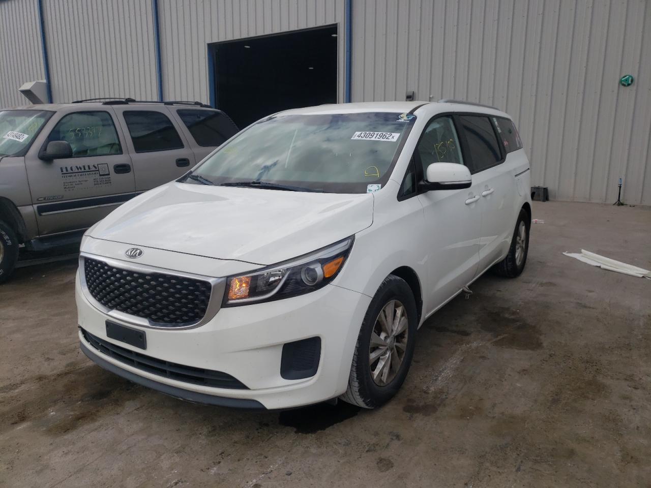 Photo 2 from auction – 2015 KIA SEDONA LX with VIN KNDMB5C13F6076329