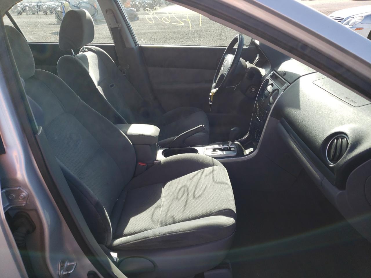 Photo 5 from auction – 2008 MAZDA 6 I with VIN 1YVHP80C185M44861