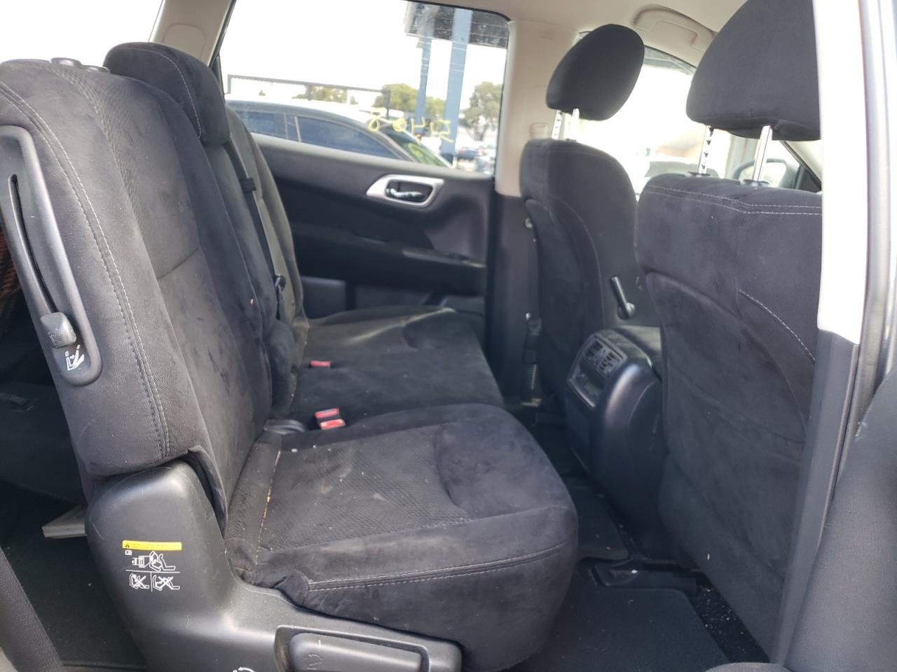 Photo 6 from auction – 2016 NISSAN PATHFINDER with VIN 5N1AR2MN9GC615002