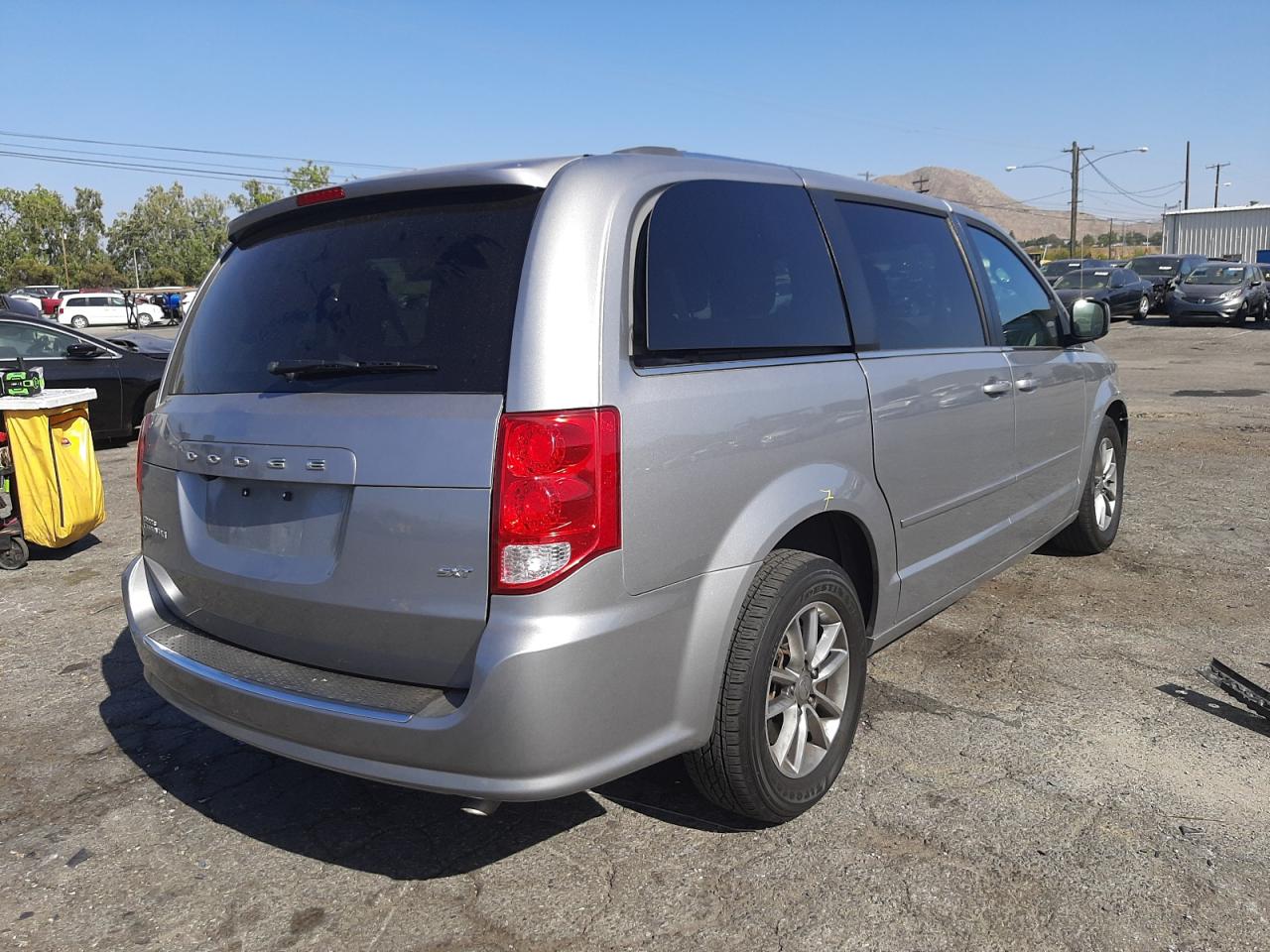 Photo 4 from auction – 2015 DODGE GRAND CARA with VIN 2C4RDGCG0FR738795