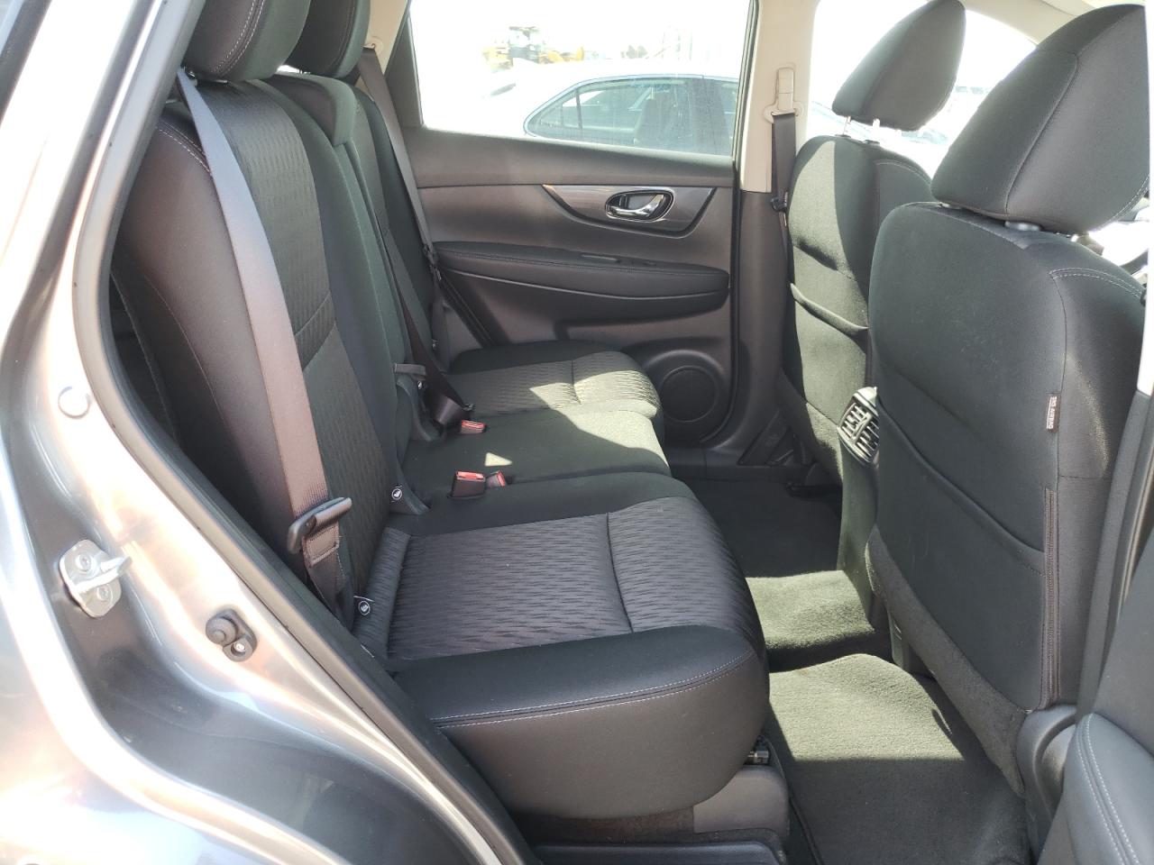 Photo 6 from auction – 2018 NISSAN ROGUE S with VIN KNMAT2MV9JP525676