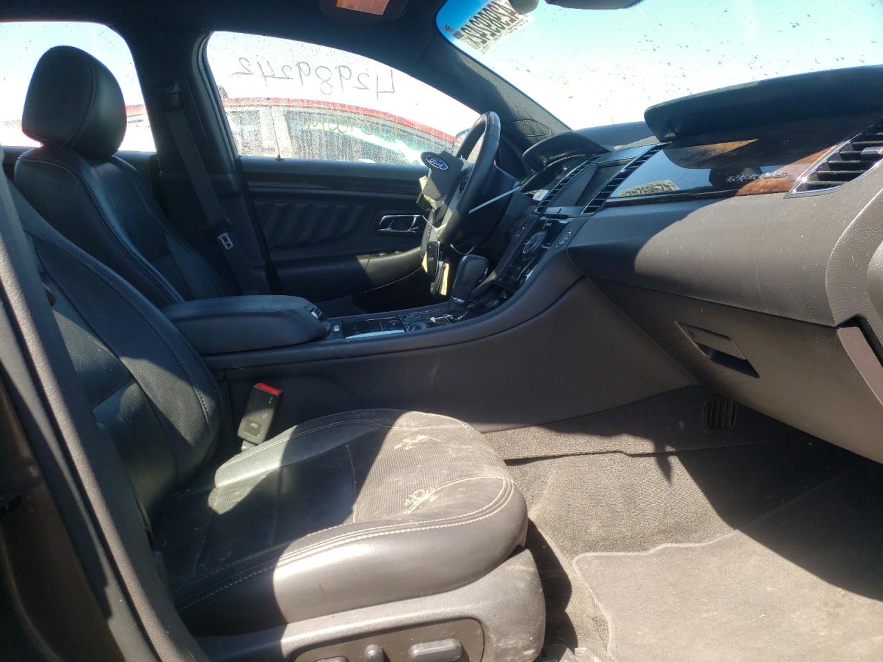 Photo 5 from auction – 2015 FORD TAURUS LIM with VIN 1FAHP2J87FG159375