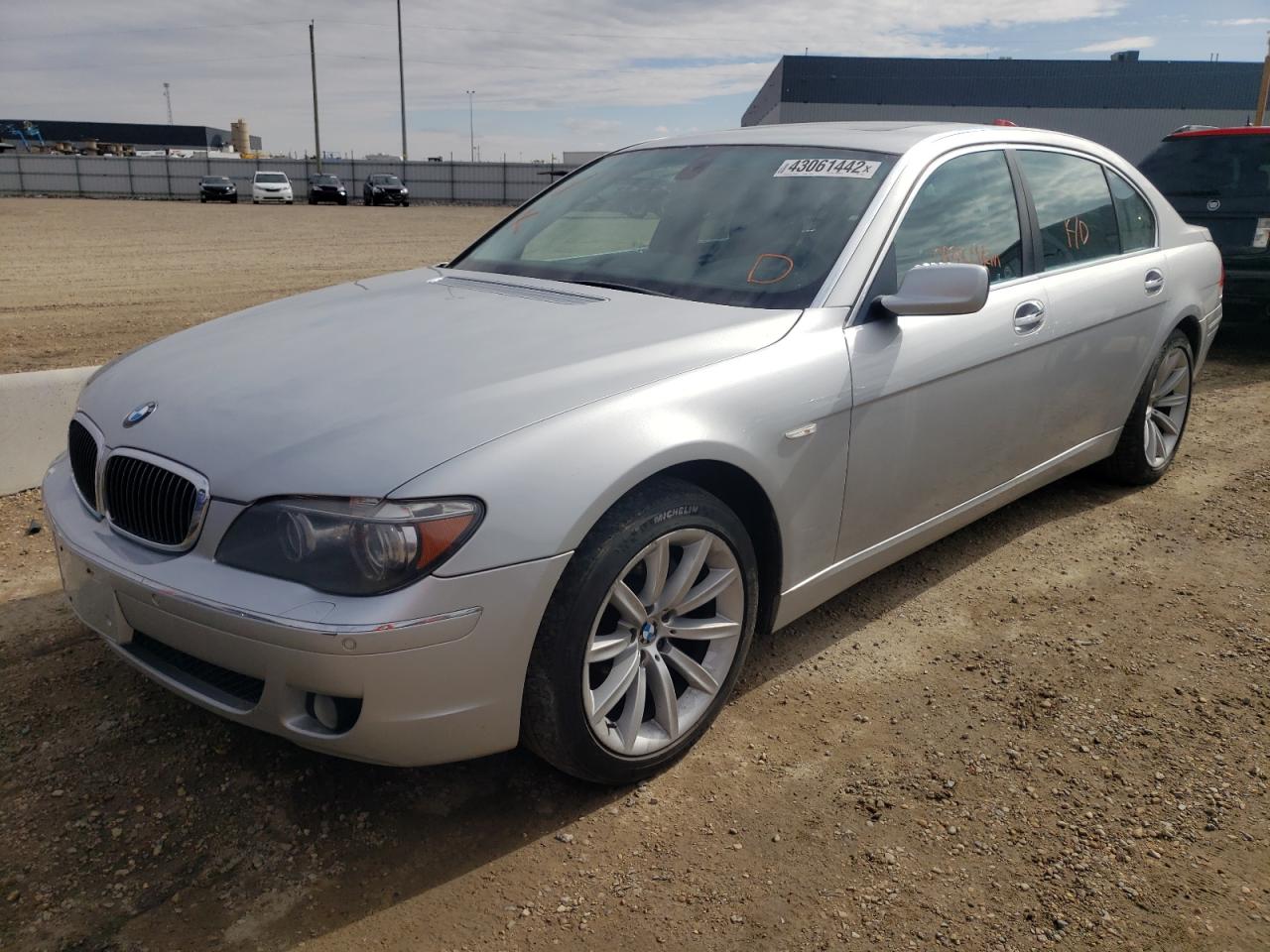 Photo 2 from auction – 2007 BMW 750 with VIN WBAHN835X7DT76361