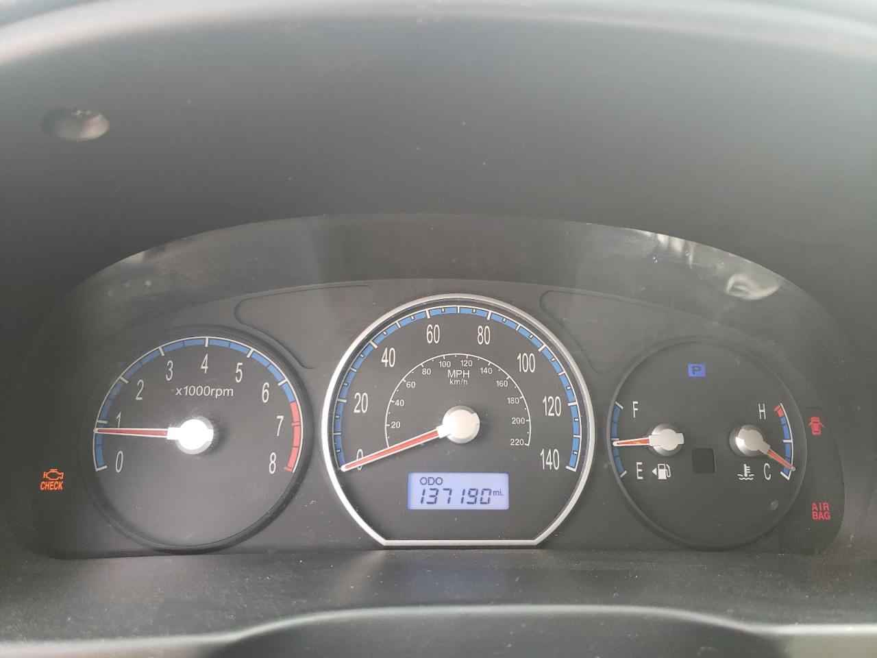 Photo 8 from auction – 2009 HYUNDAI SANTA FE G with VIN 5NMSG13D79H267125