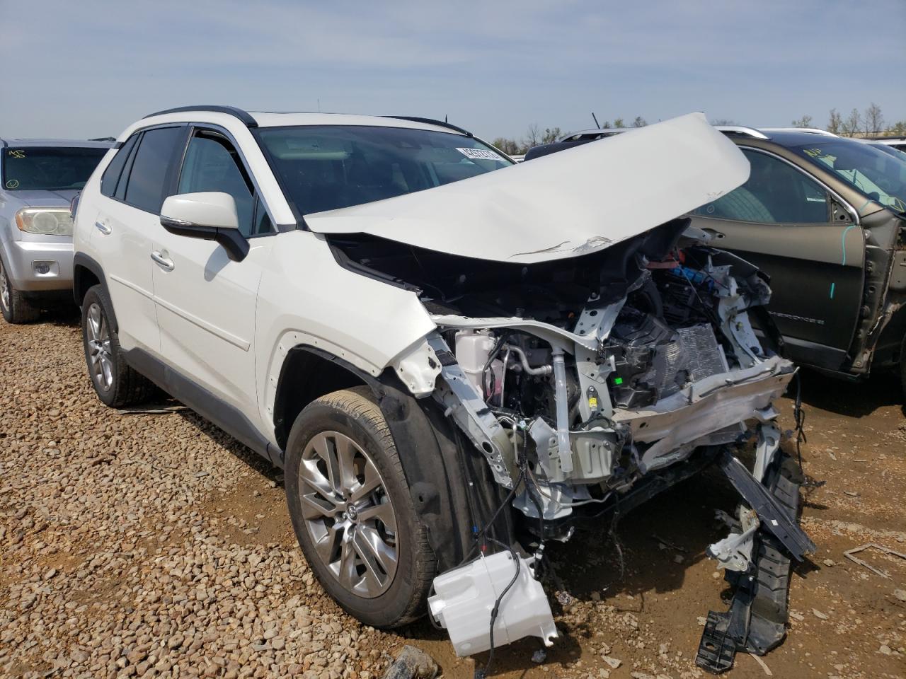 TOYOTA RAV4 LIMIT 2020 with VIN 2T3N1RFV8LW100440 - Photo from auction