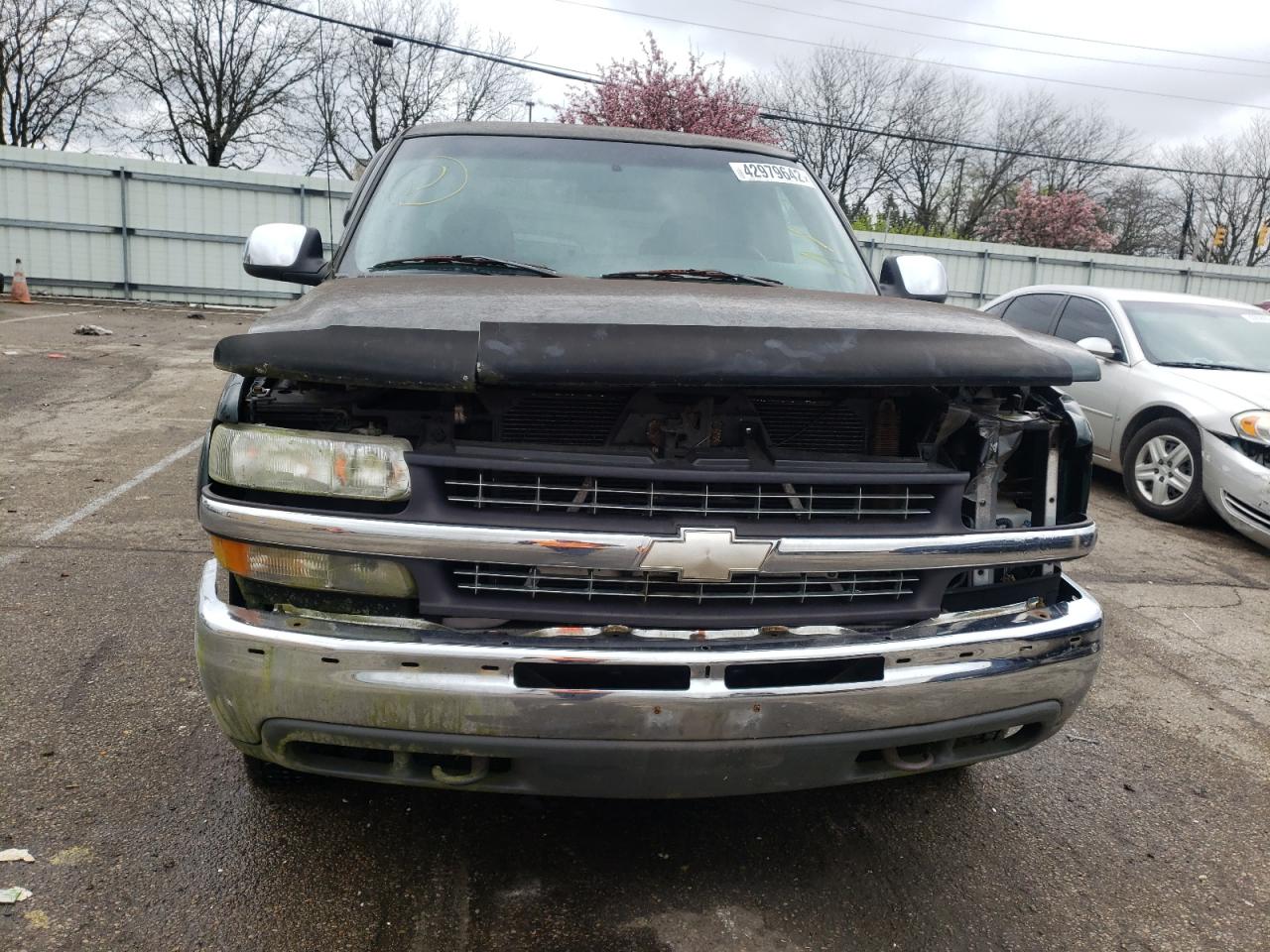 Photo 9 from auction – 2002 CHEVROLET SILVERADO with VIN 1GCEK19T62E231168