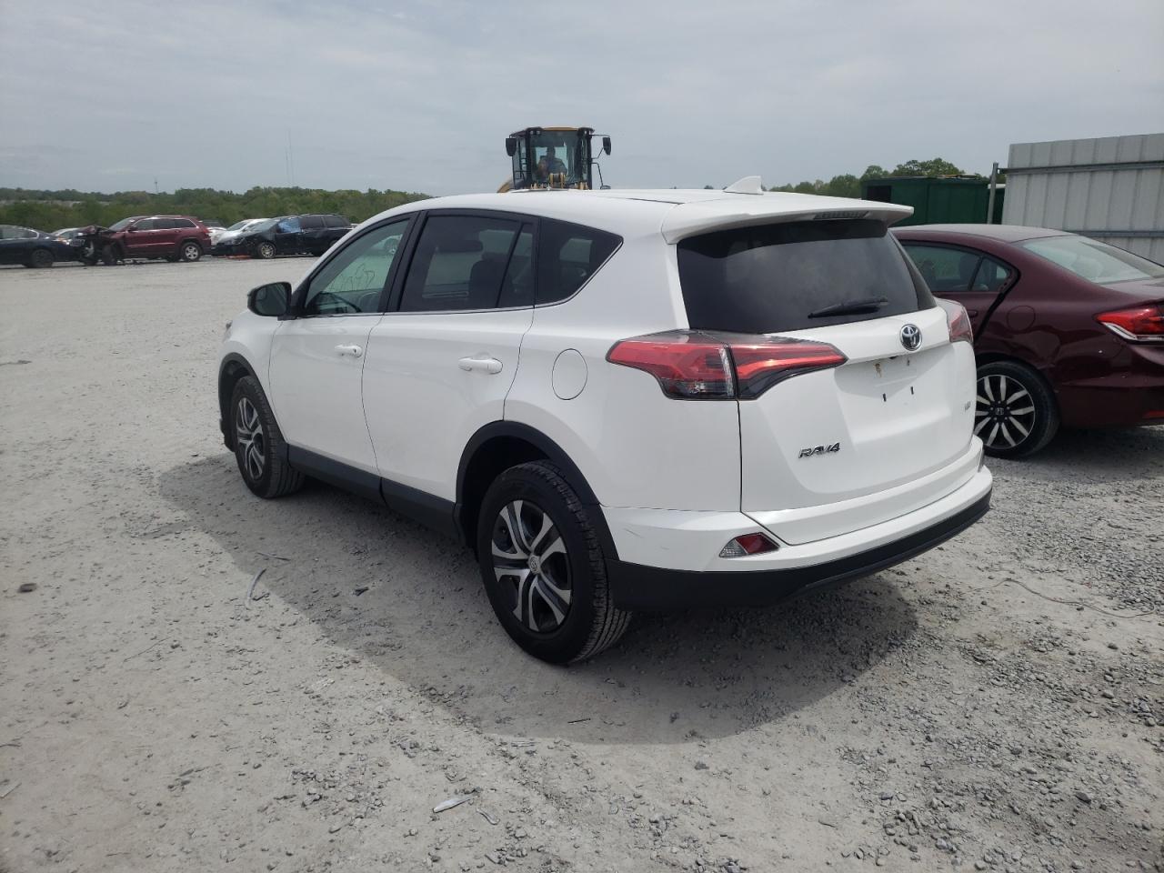 Photo 3 from auction – 2018 TOYOTA RAV4 LE with VIN 2T3ZFREV6JW459576