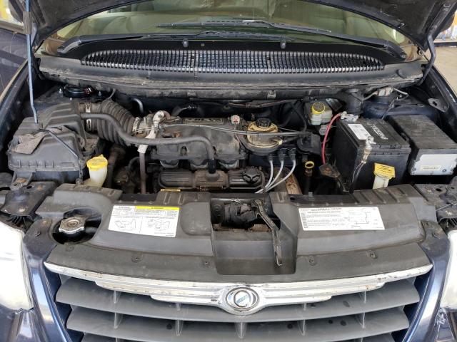 Photo 7 from auction – 2005 CHRYSLER TOWN & COU with VIN 2C4GP54L15R268208