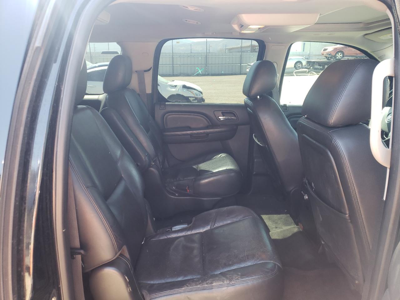 Photo 6 from auction – 2012 CADILLAC ESCALADE E with VIN 1GYS4JEF2CR223358