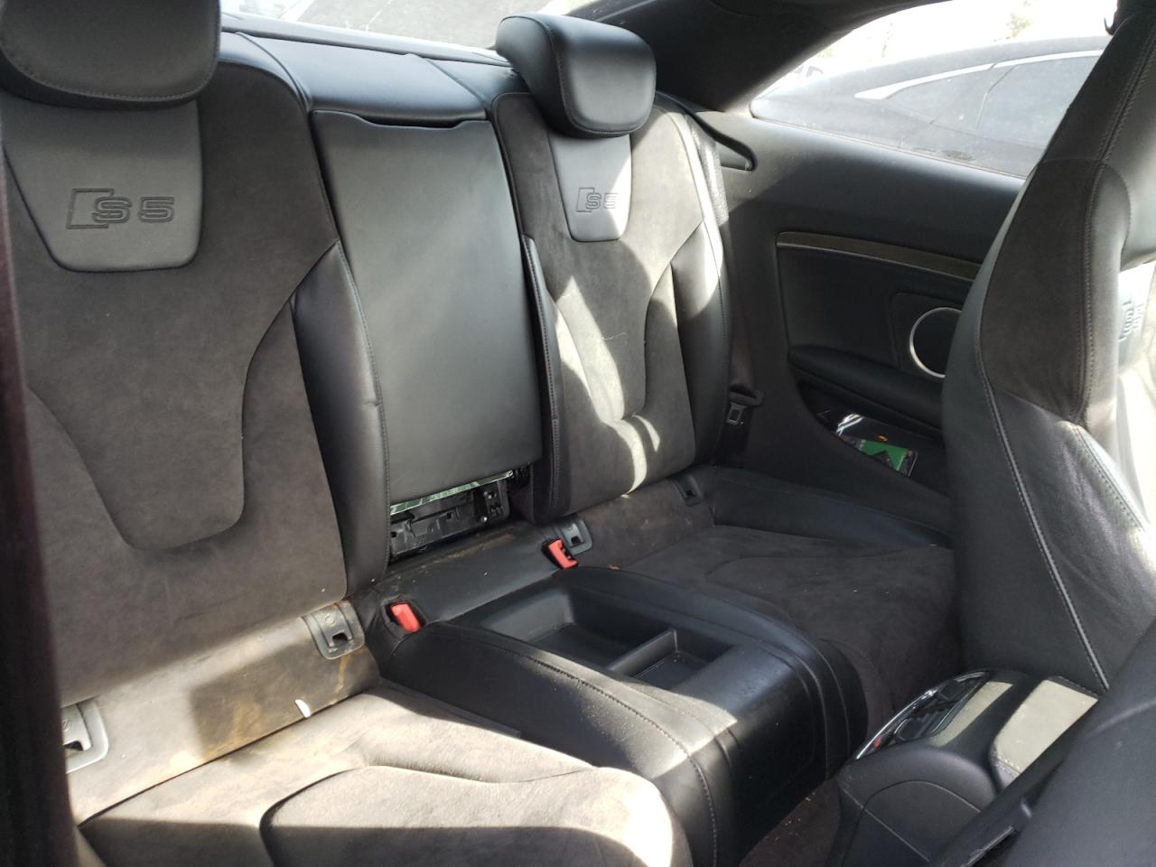 Photo 6 from auction – 2010 AUDI S5 PRESTIG with VIN WAUVVAFR1AA014730