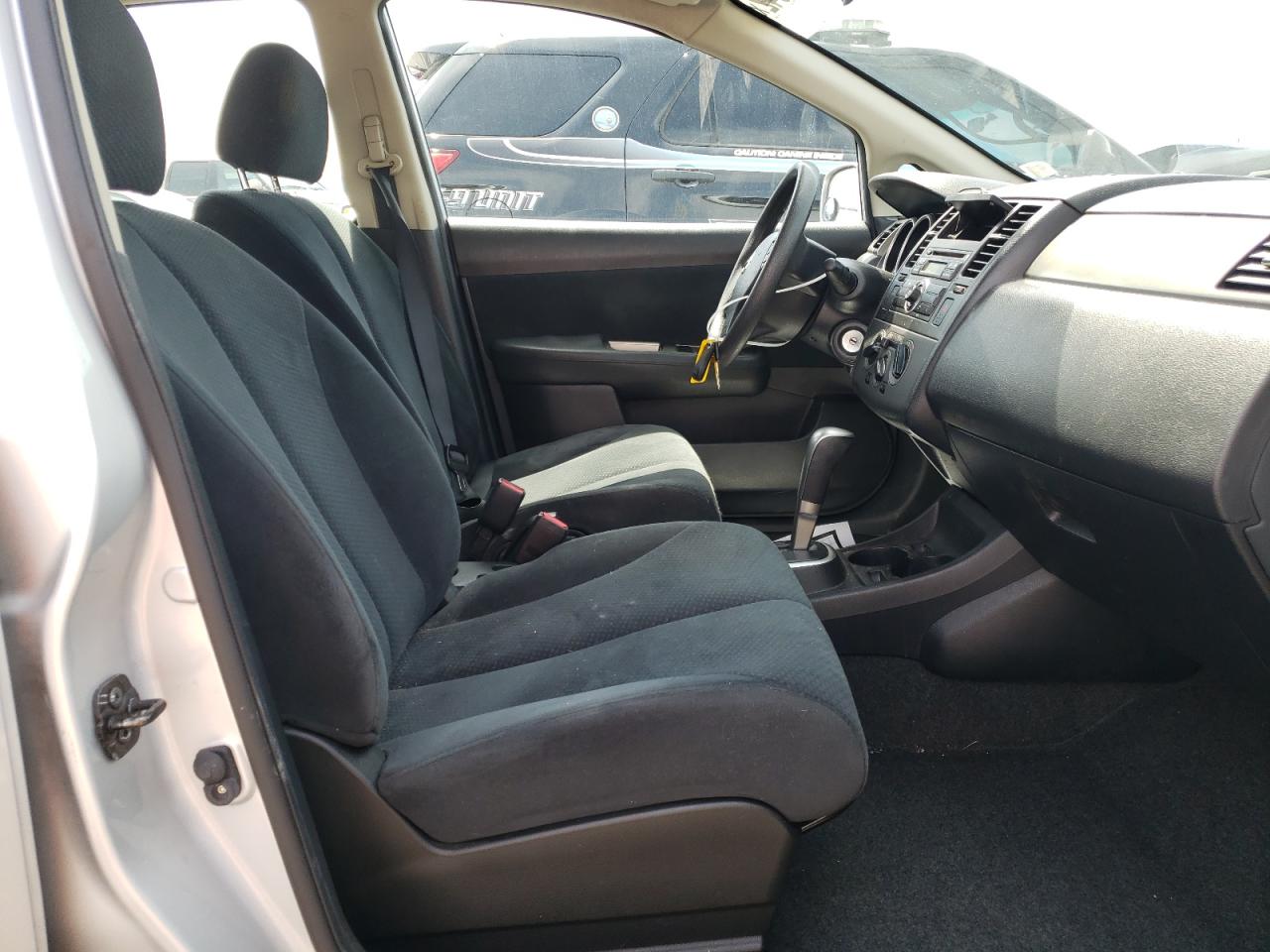 Photo 5 from auction – 2010 NISSAN VERSA S with VIN 3N1BC1CP7AL389905