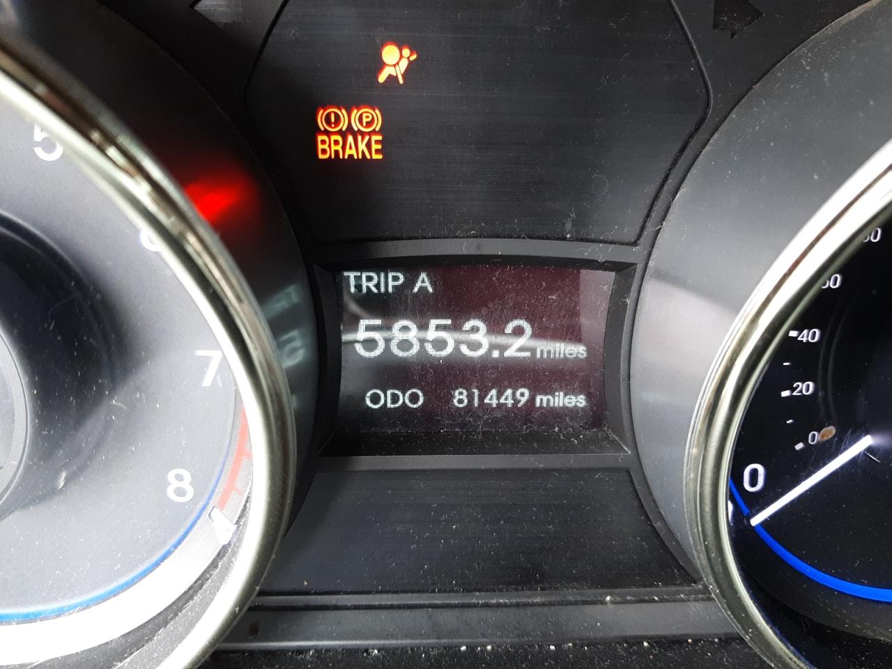 Photo 8 from auction – 2011 HYUNDAI SONATA SE with VIN 5NPEC4AC7BH044595