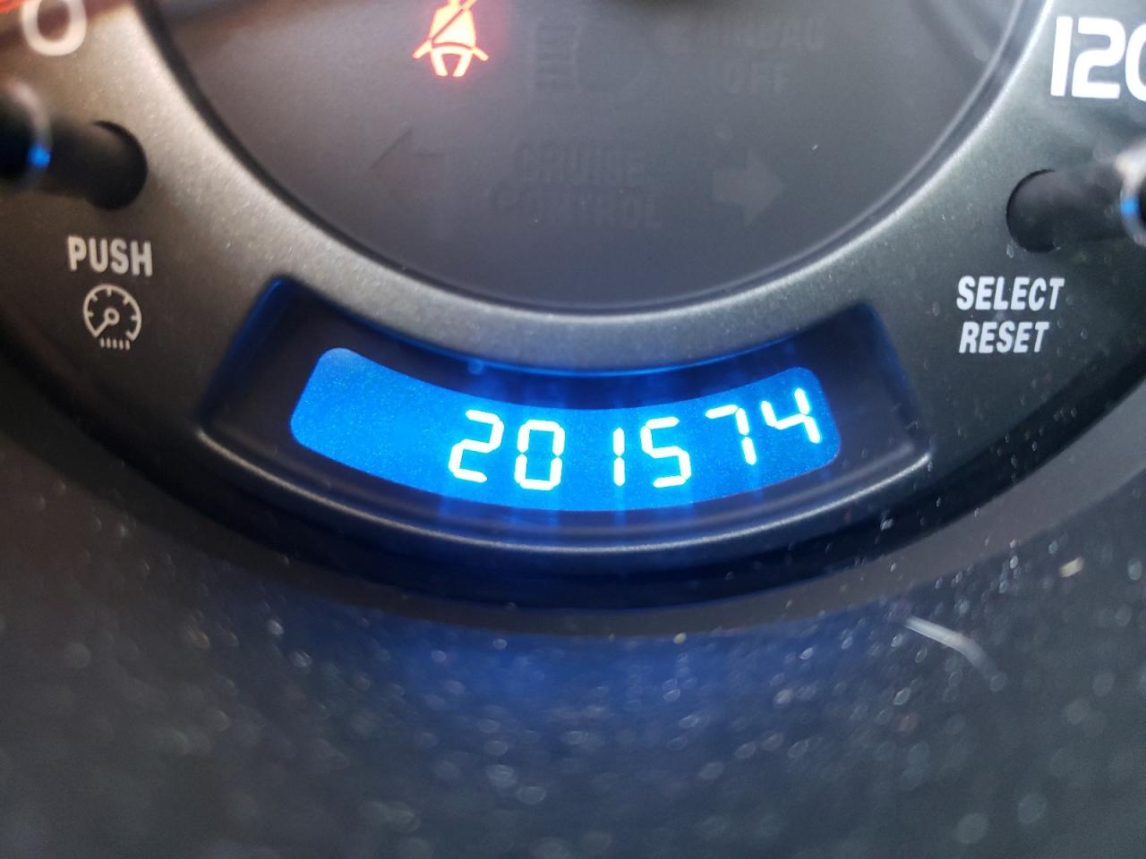 Zdjęcie 8 z aukcji – 2005 HONDA ELEMENT LX z VIN 5J6YH28355L017172
