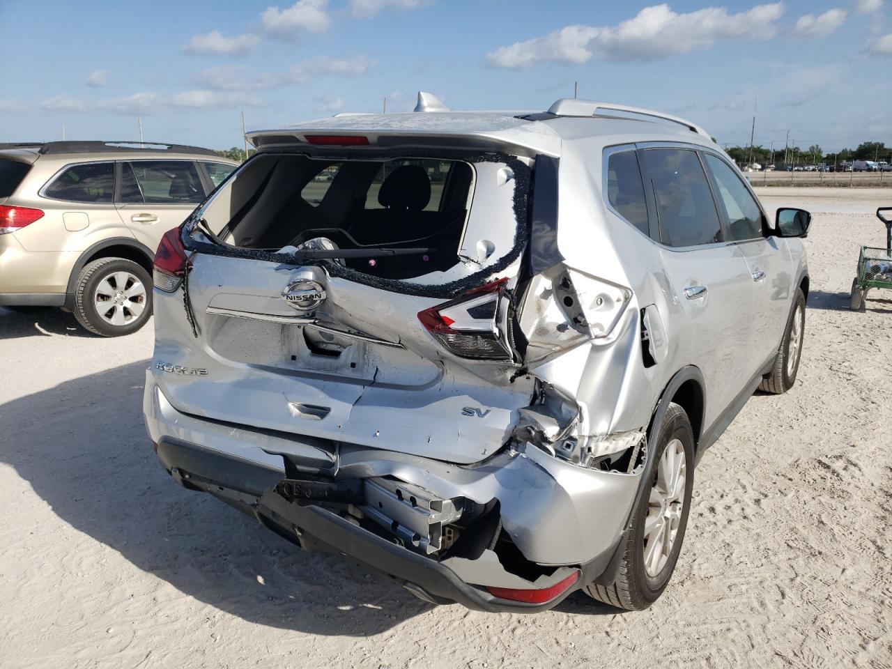 Photo 4 from auction – 2018 NISSAN ROGUE S with VIN KNMAT2MT5JP608357