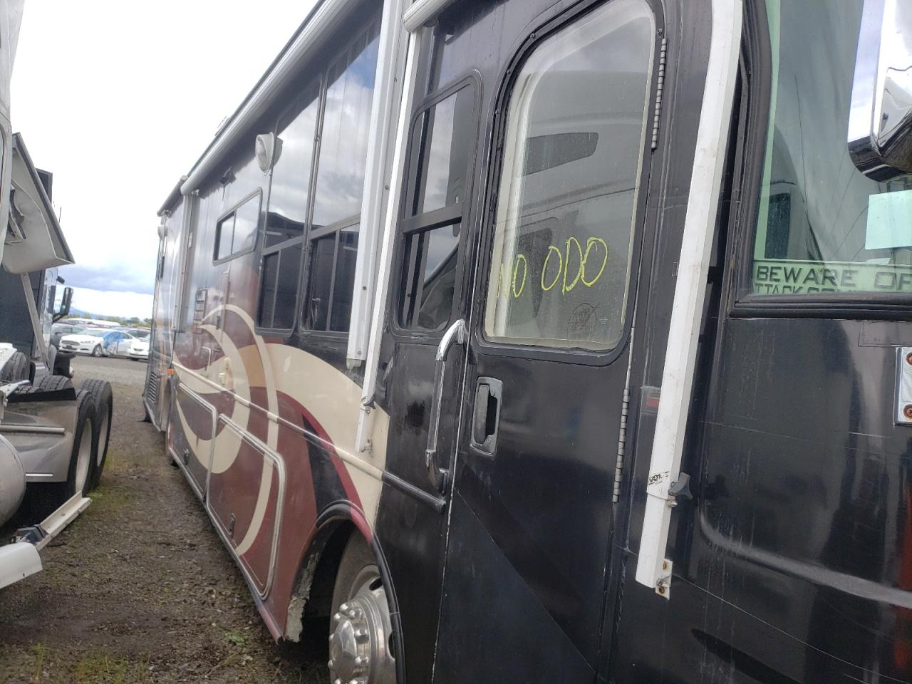 Photo 9 from auction – 2005 FREIGHTLINER CHASSIS X with VIN 4UZAB2DCX5CV76081