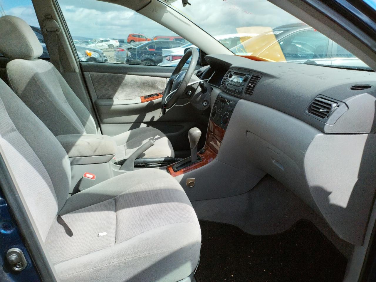 Photo 5 from auction – 2007 TOYOTA COROLLA CE with VIN 1NXBR30EX7Z774136