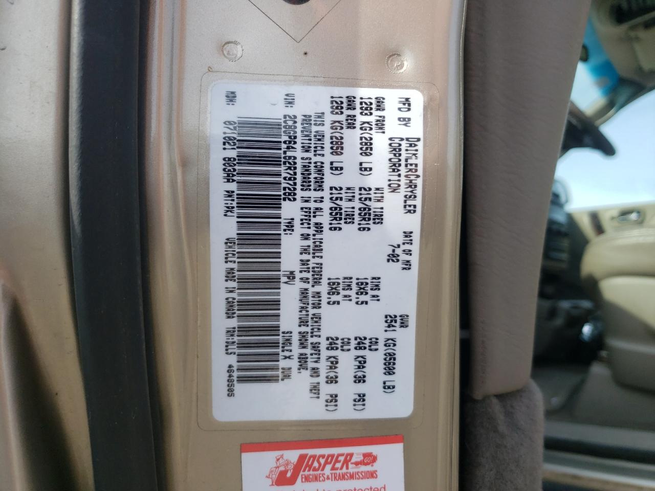 Photo 10 from auction – 2002 CHRYSLER TOWN & COU with VIN 2C8GP64L62R797282