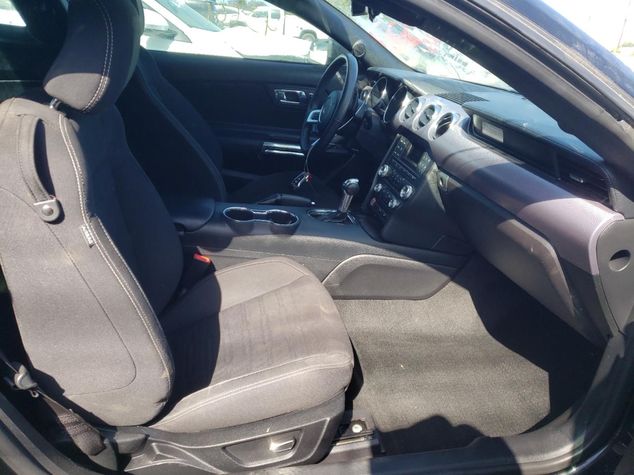 Photo 5 from auction – 2017 FORD MUSTANG with VIN 1FA6P8TH4H5281536