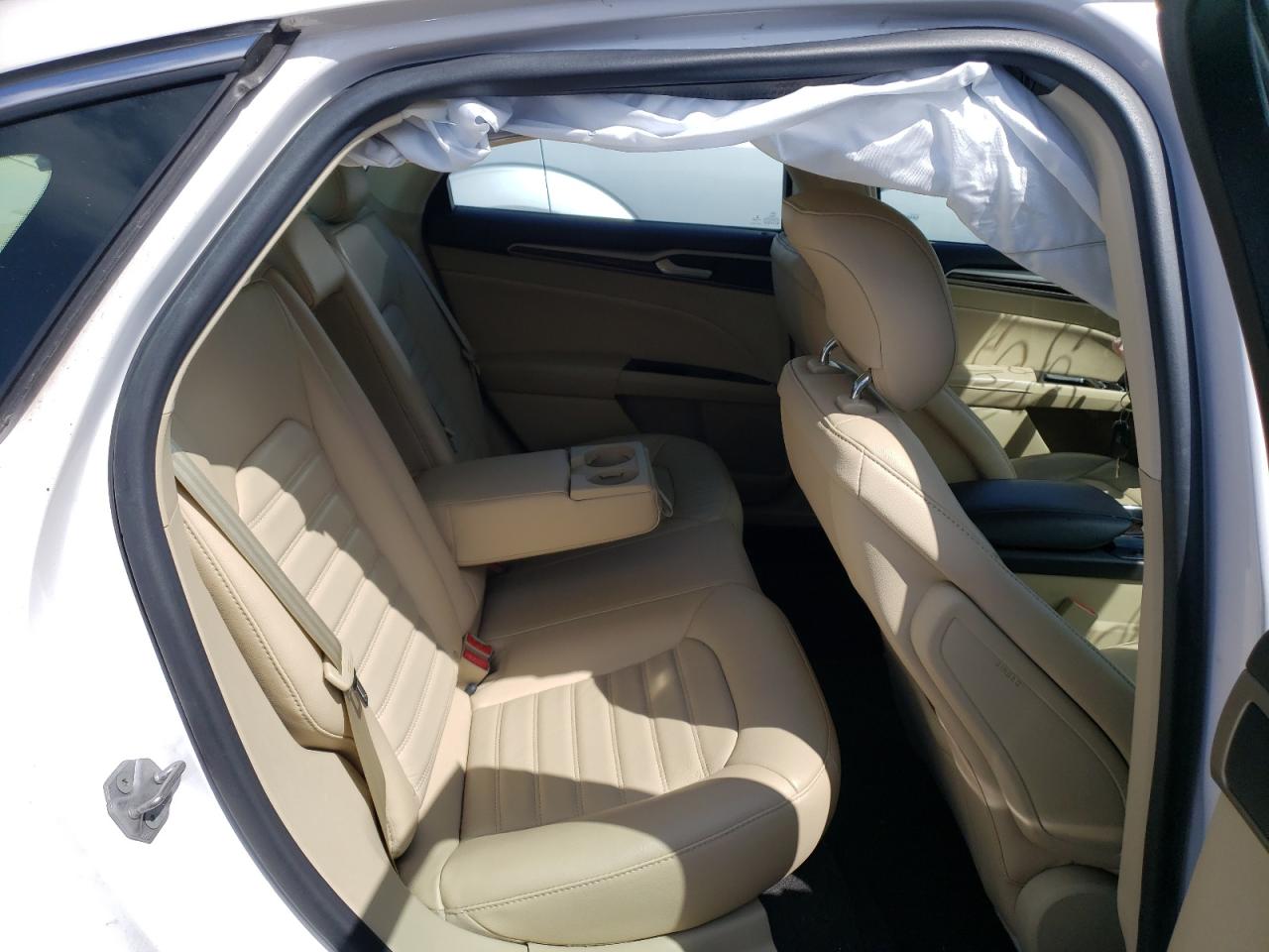 Photo 6 from auction – 2014 FORD FUSION SE with VIN 3FA6P0LU9ER127072