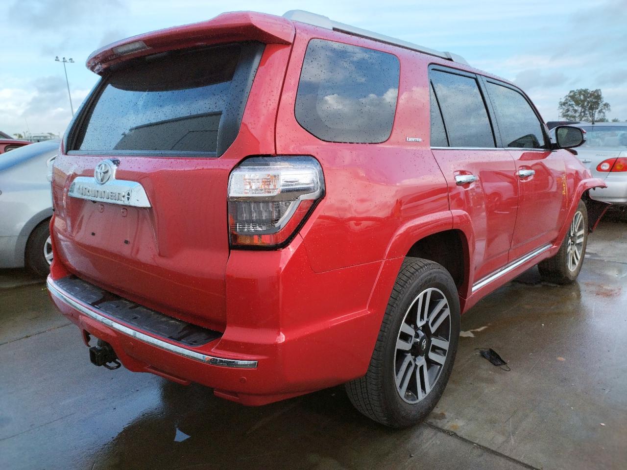 Photo 4 from auction – 2019 TOYOTA 4RUNNER SR with VIN JTEBU5JR2K5714902