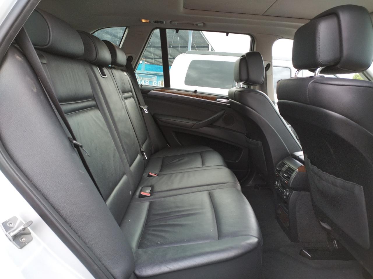 Photo 6 from auction – 2011 BMW X5 XDRIVE3 with VIN 5UXZV4C54BL415684