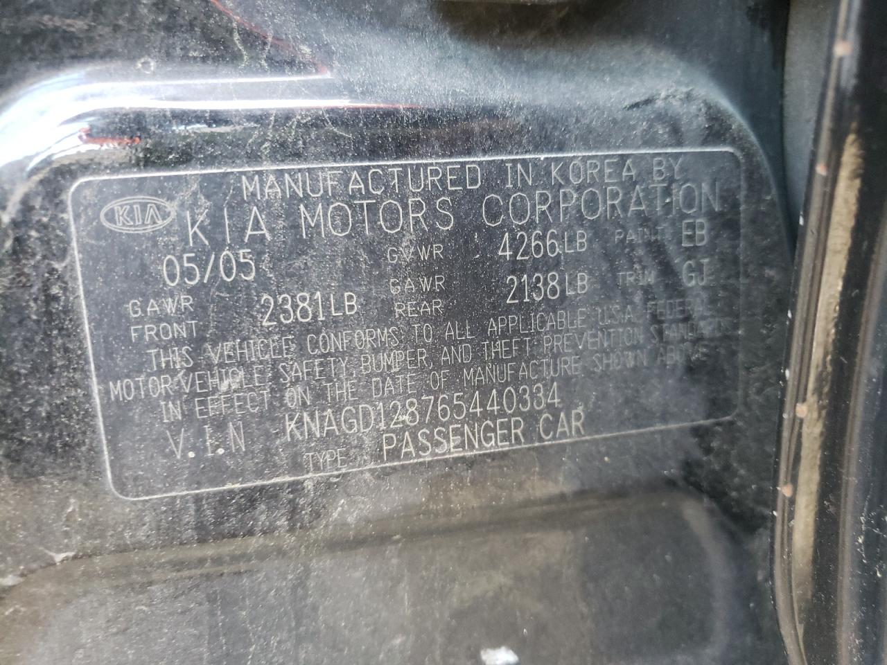Photo 10 from auction – 2006 KIA OPTIMA with VIN KNAGD128765440334