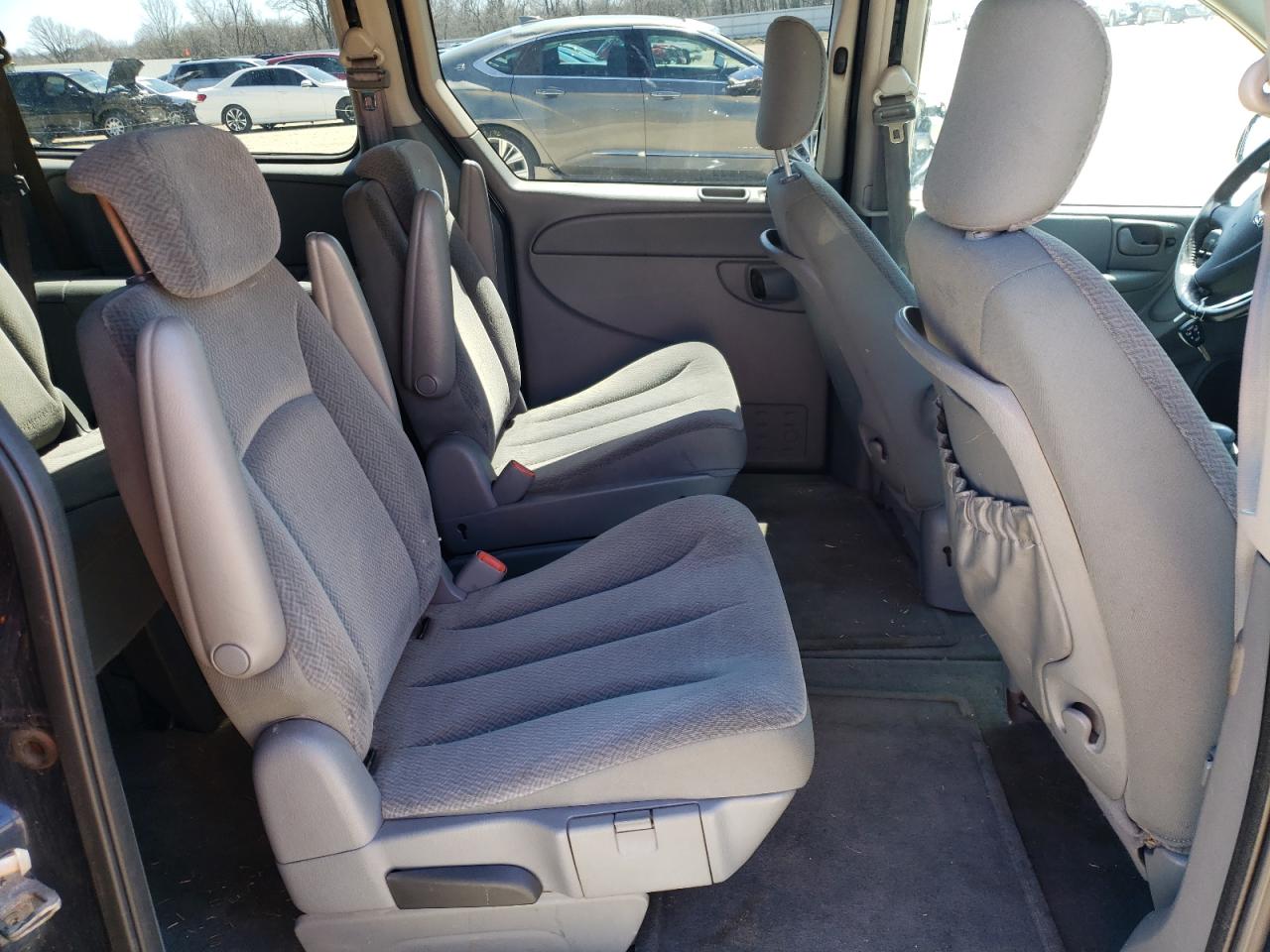 Photo 6 from auction – 2005 DODGE GRAND CARA with VIN 2D4GP44L25R540164
