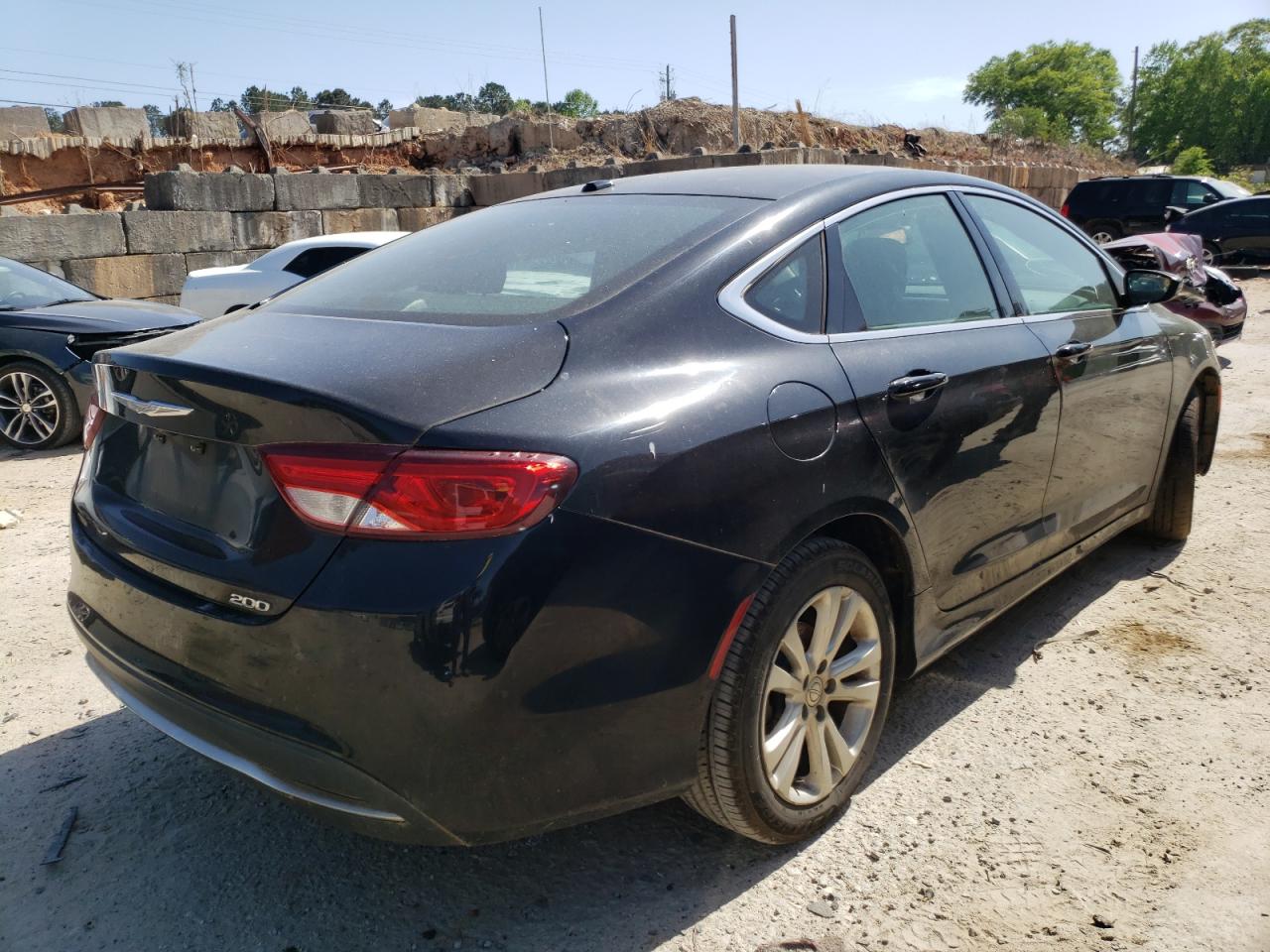 Photo 4 from auction – 2015 CHRYSLER 200 LIMITE with VIN 1C3CCCAB5FN713949