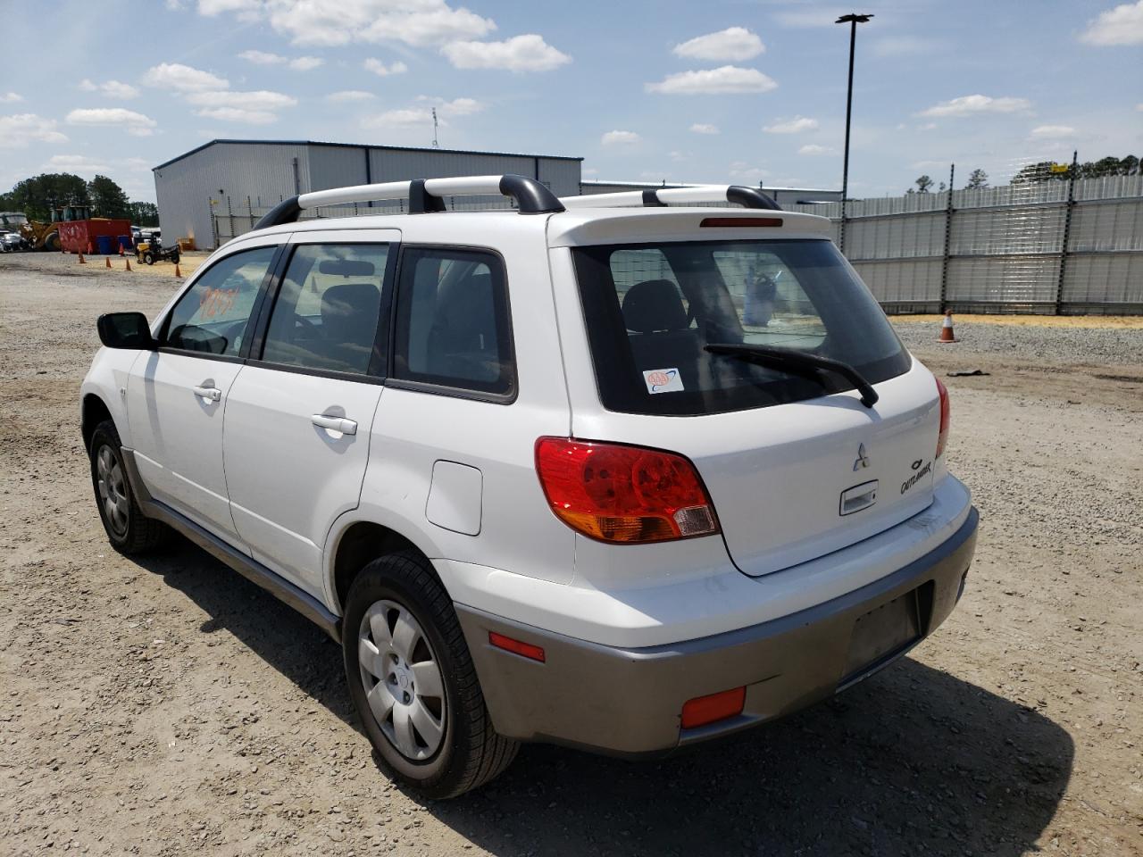 Photo 3 from auction – 2004 MITSUBISHI OUTLANDER with VIN JA4LX31F94U003629