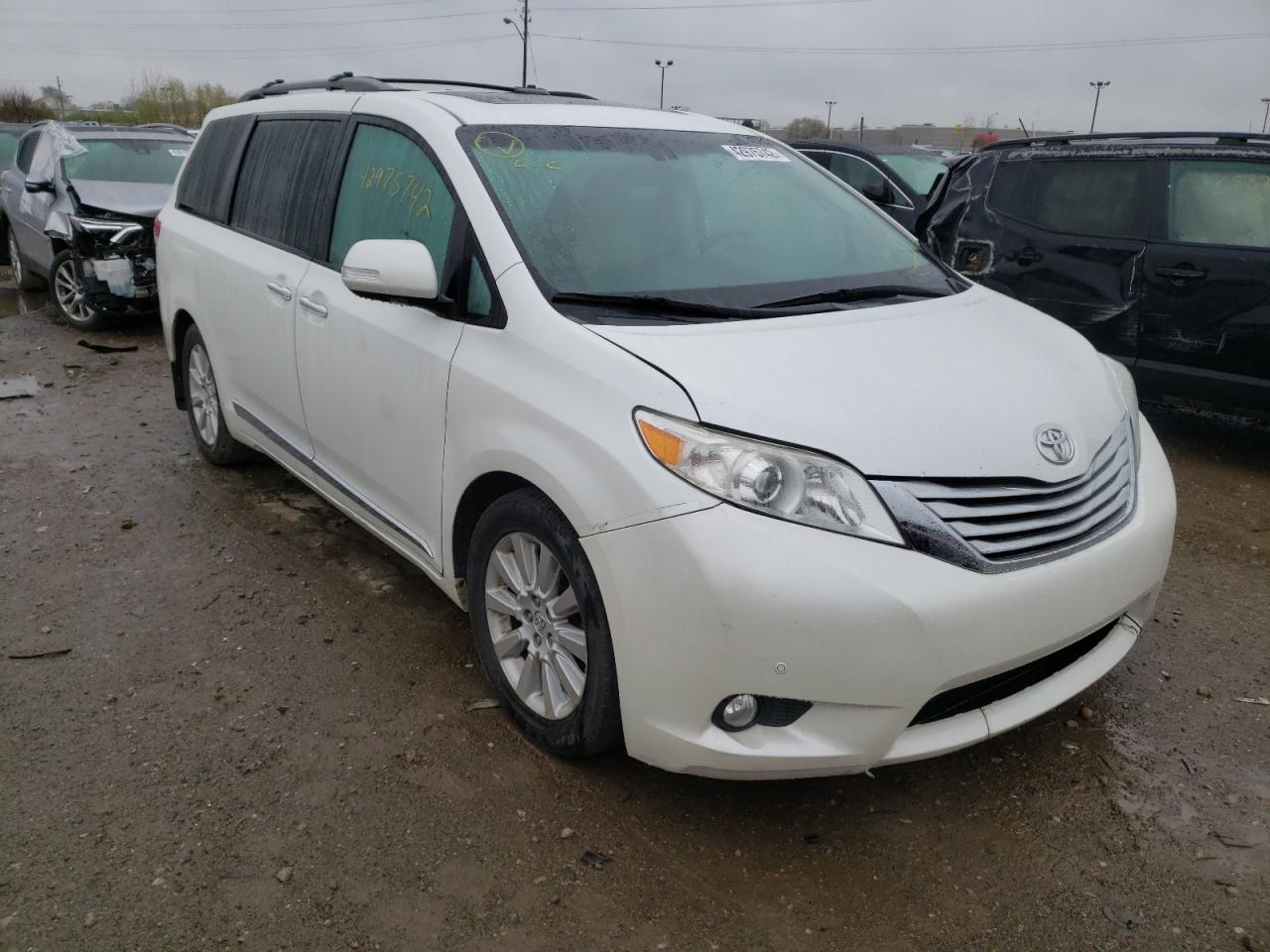 TOYOTA SIENNA XLE 2013 with VIN 5TDYK3DC0DS326838 - Photo from auction