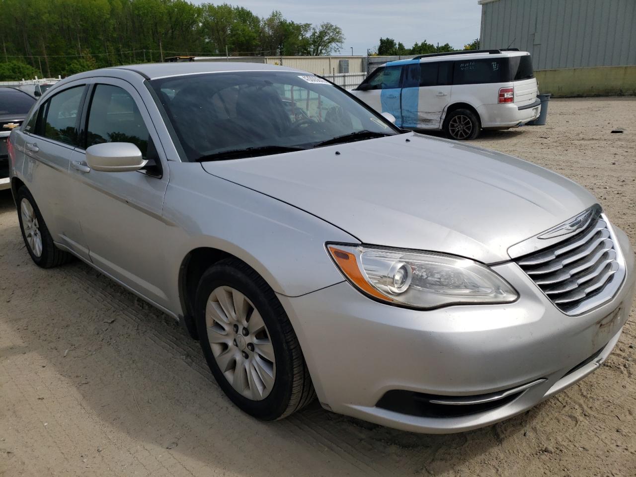 CHRYSLER 200 LX 2012 with VIN 1C3CCBAB2CN330783 - Photo from auction